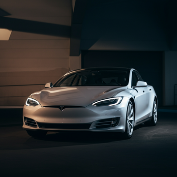 Tesla Struggles in EU Market as EV Sales Outshine Petrol Cars in 2025