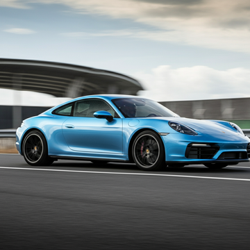 Porsche's Electric Revolution: Plug-in Models Outsell ICE in Europe