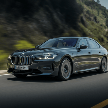 BMW i7: The Luxury Electric Vehicle with 450-Mile Range and New Design - Tesevo