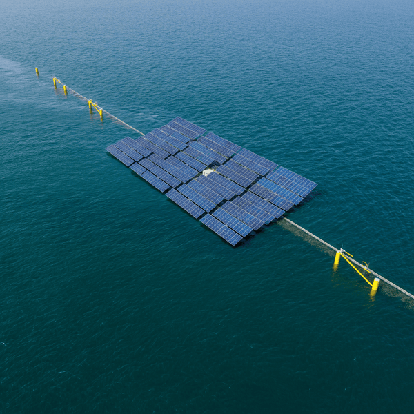 China Launches the World’s First 1-GW Offshore Solar Farm