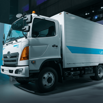 Toyota Hino Debuts New LE Series Electric MD Trucks at ACT Expo 2026 - Tesevo