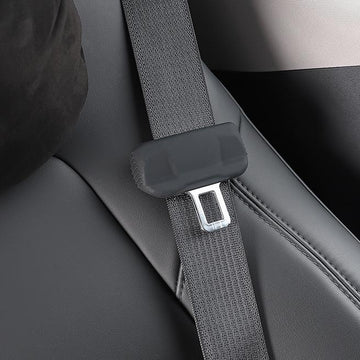 TESEVO seatbelt buckle protector soft silicone detail