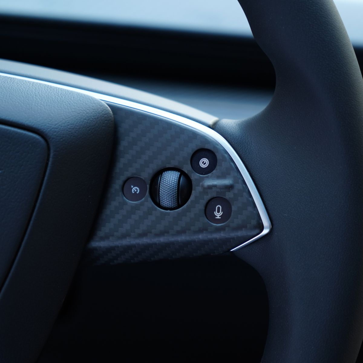 TESEVO Steering Wheel Middle Trim for Model 3 Highland & Model Y Juniper | Real Dry Carbon Fiber - Tesevo