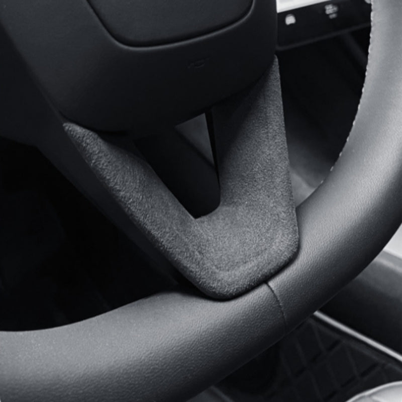 TESEVO tumbled leather steering wheel panel Highland Model Y – feature detail photo